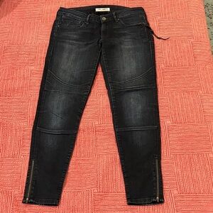 Mavi women’s size 29 dark wash blue Skinny Jeans with Zip tassel